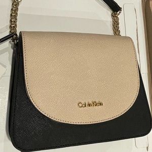 NWT Calvin Klein shoulder bag